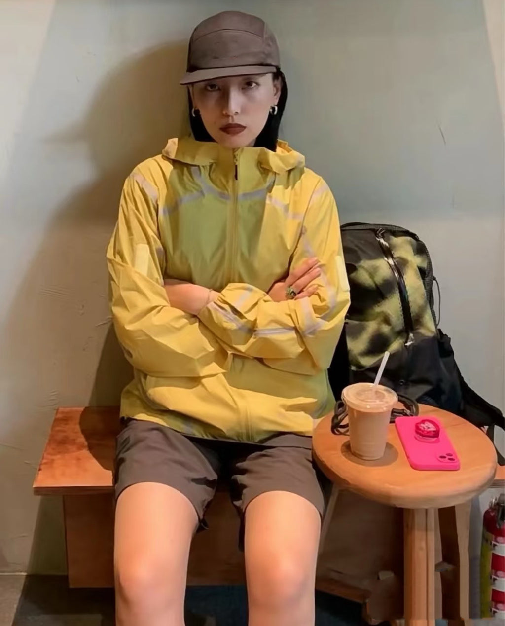 Unisex Lightweight Waterproof Reflective Yellow Outdoor Jacket Quick-Drying