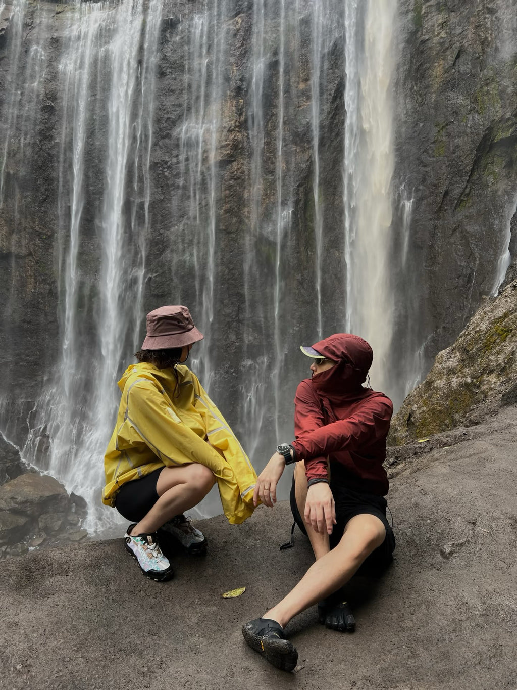 Unisex Lightweight Waterproof Reflective Yellow Outdoor Jacket Quick-Drying