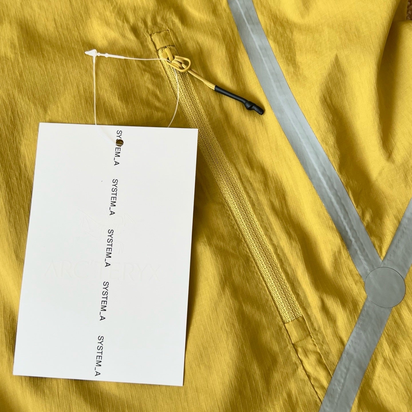 Unisex Lightweight Waterproof Reflective Yellow Outdoor Jacket Quick-Drying