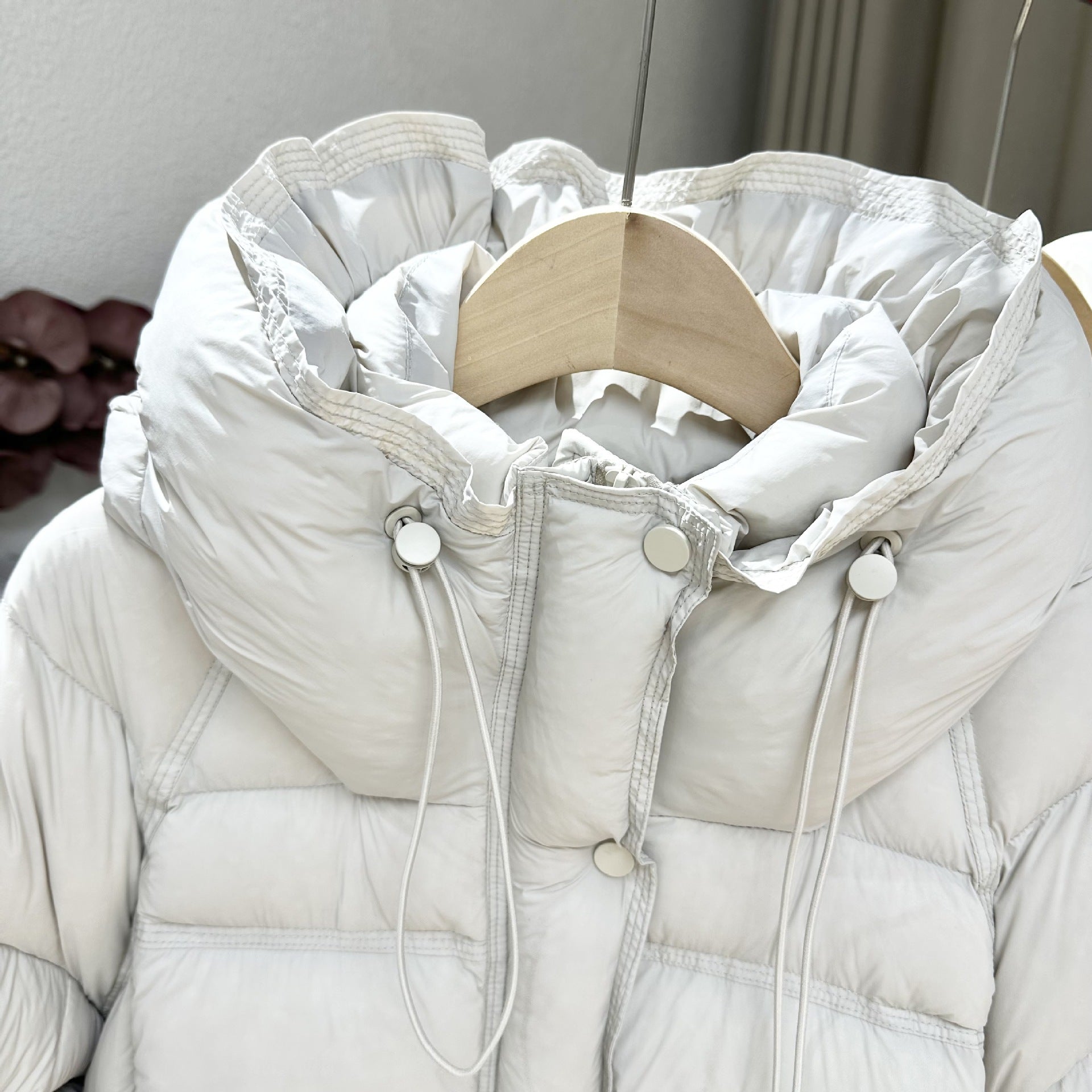Ultra-Light High Fill Power White Goose Down Jacket Anti-Leakage Tech & Breathable Nylon Shell 90% Northern White Goose Down Parka - 800FP Fluffy Warmth with Innovative Anti-Down Stitching
