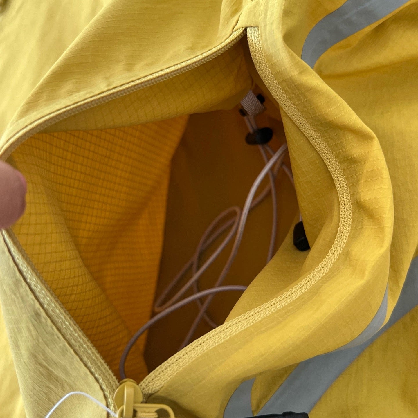 Unisex Lightweight Waterproof Reflective Yellow Outdoor Jacket Quick-Drying