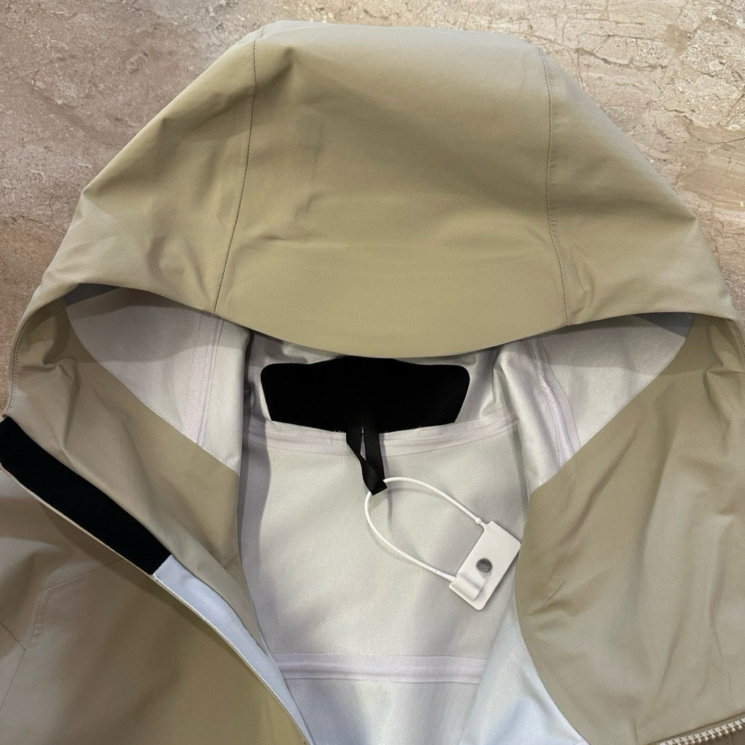 Unisex Waterproof Windproof Anti-Wrinkle Hardshell Jacket All-Weather Easy Care