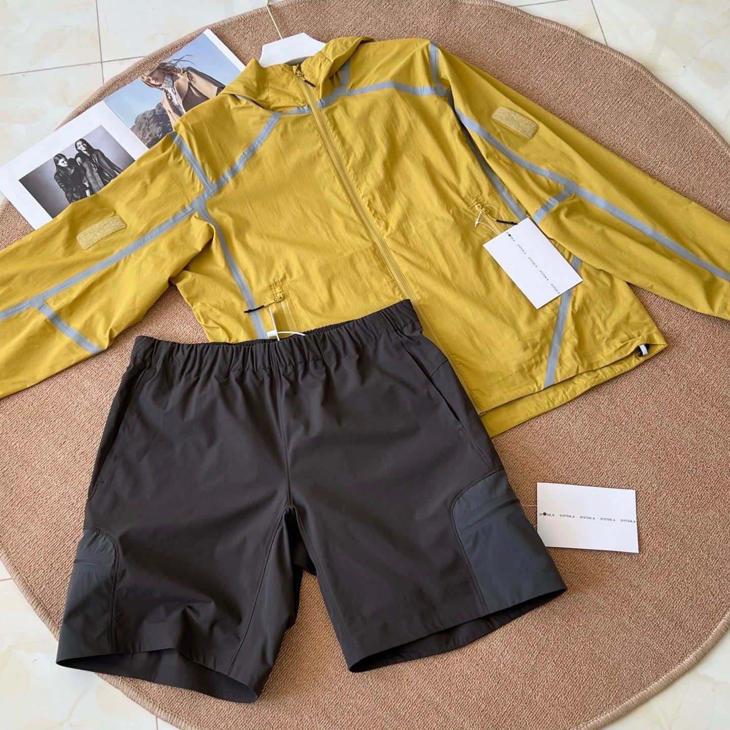 Unisex Lightweight Waterproof Reflective Yellow Outdoor Jacket Quick-Drying
