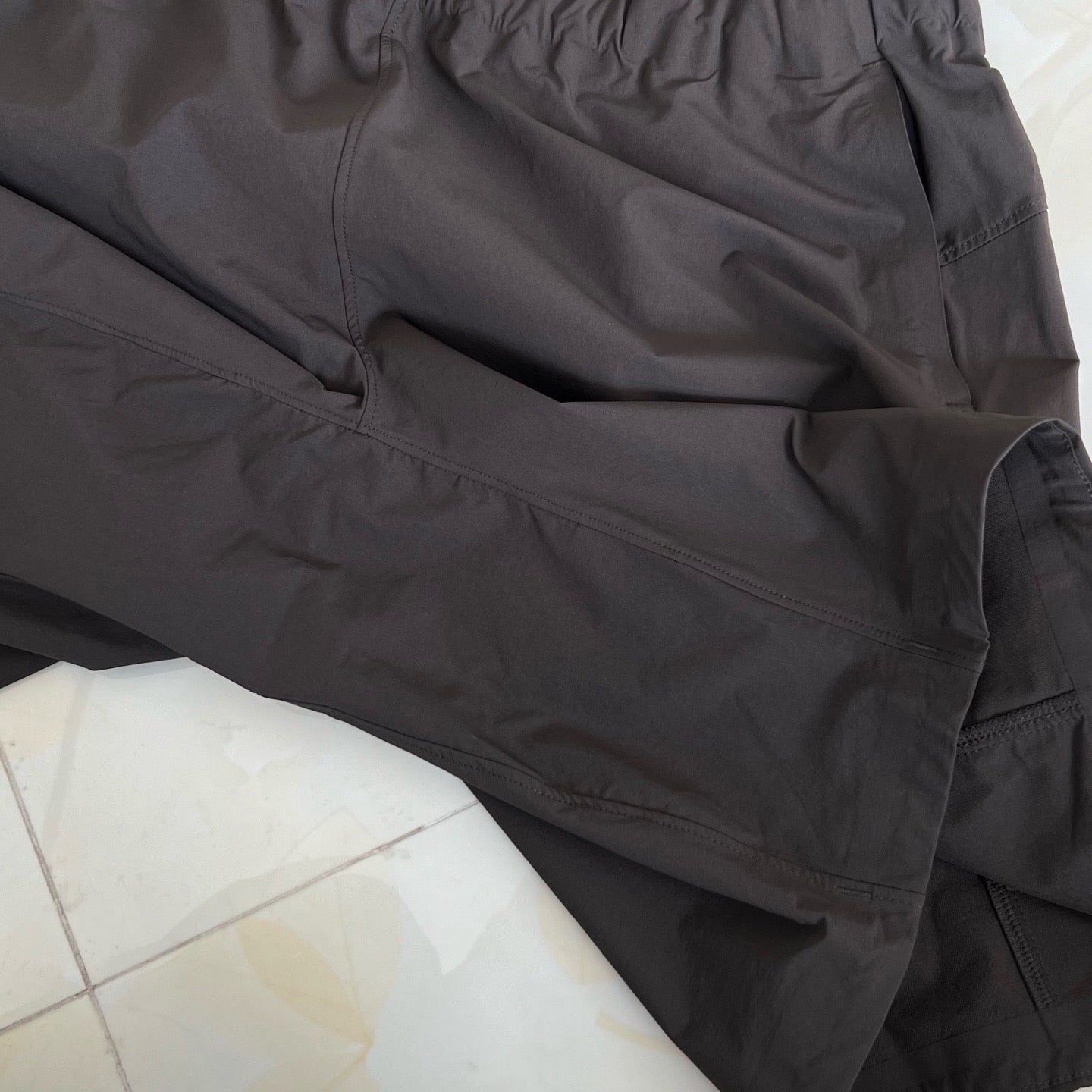Unisex Lightweight Quick-Dry Polyester Nylon Casual Shorts For Men & Women