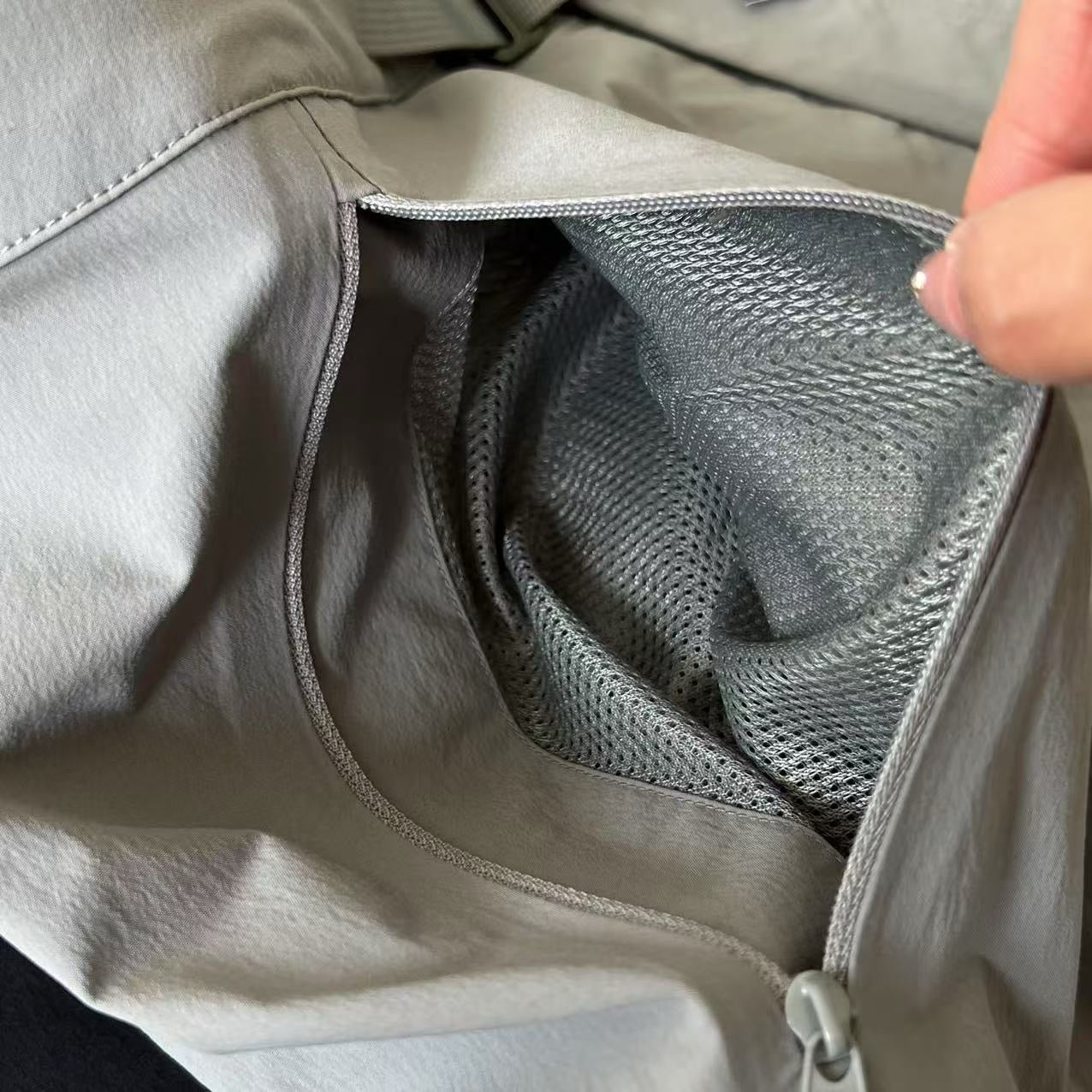 Unisex Quick-Dry Outdoor Hiking Shorts Lightweight Breathable Grey Black