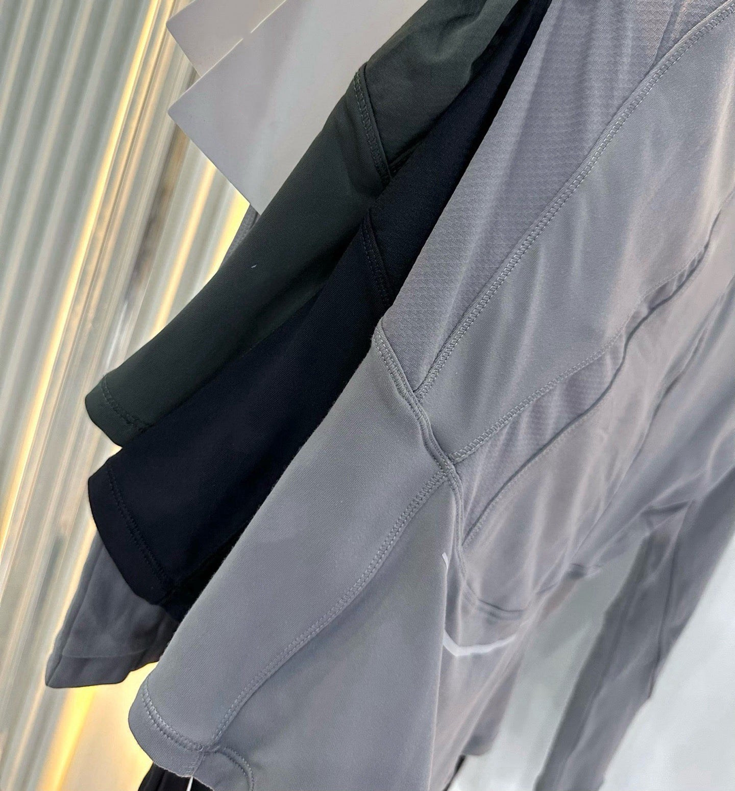 Quick-Dry Breathable Fitness Reflective strip long sleeve T Shirt Quick-Dry Breathable Fitness Round Neck Slim Fit Yoga Top Slimming Shirt