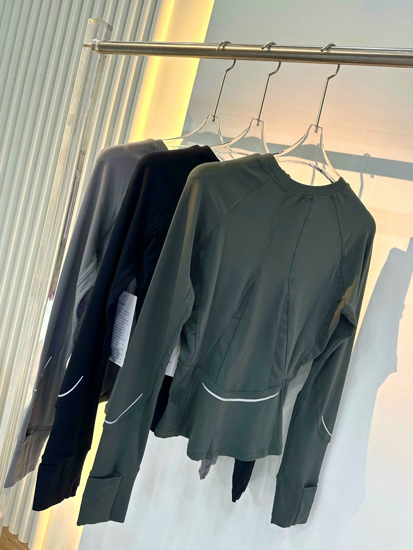 Quick-Dry Breathable Fitness Reflective strip long sleeve T Shirt Quick-Dry Breathable Fitness Round Neck Slim Fit Yoga Top Slimming Shirt