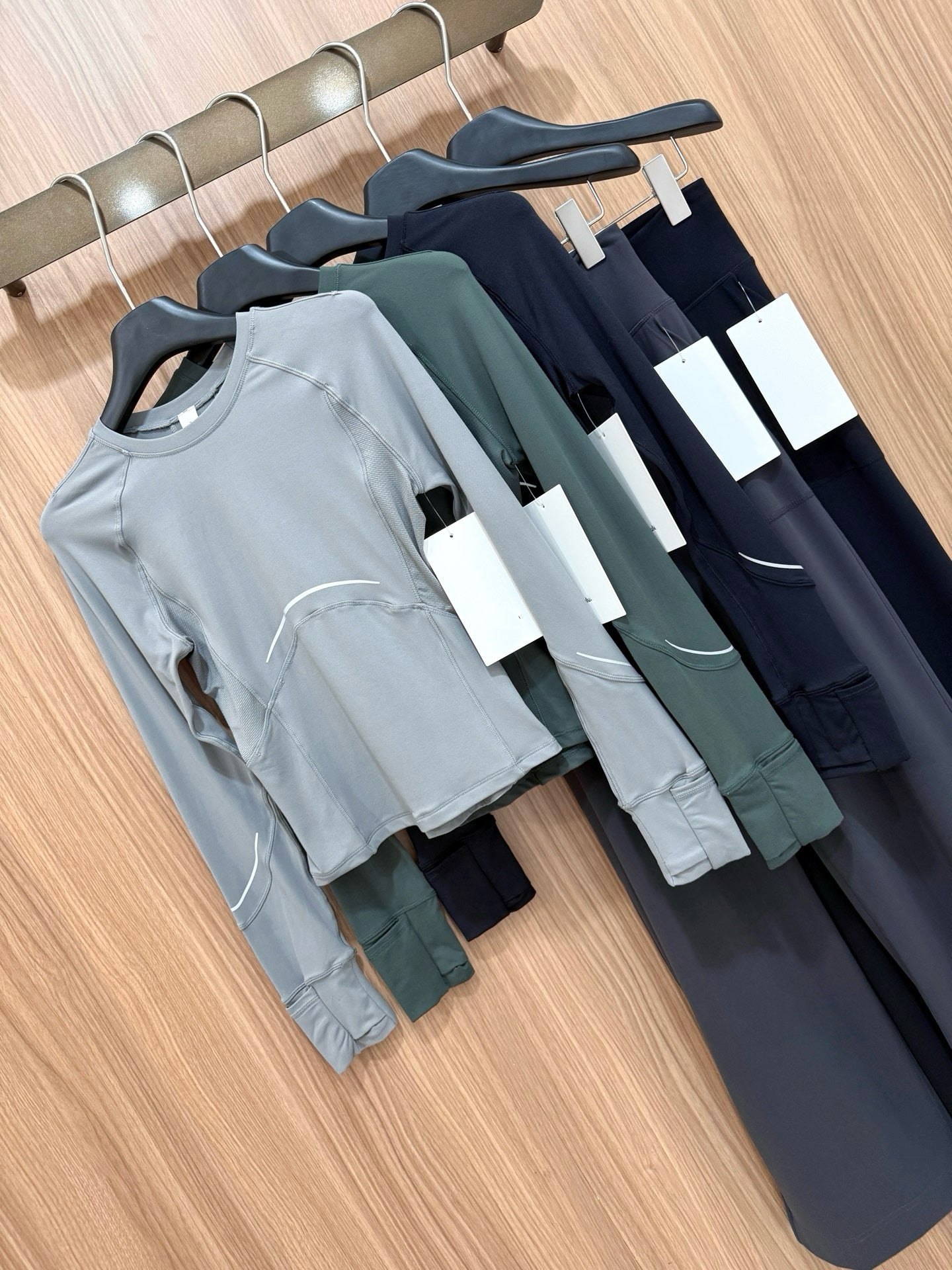 Quick-Dry Breathable Fitness Reflective strip long sleeve T Shirt Quick-Dry Breathable Fitness Round Neck Slim Fit Yoga Top Slimming Shirt