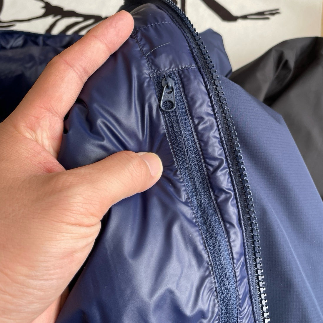 Winter Men's Lightweight Cotton Jacket Water-Resistant Hooded Design Windproof Warm Cotton Coat Fashion Trendy Men's Outerwear Lightweight Thermal  Cotton-Padded