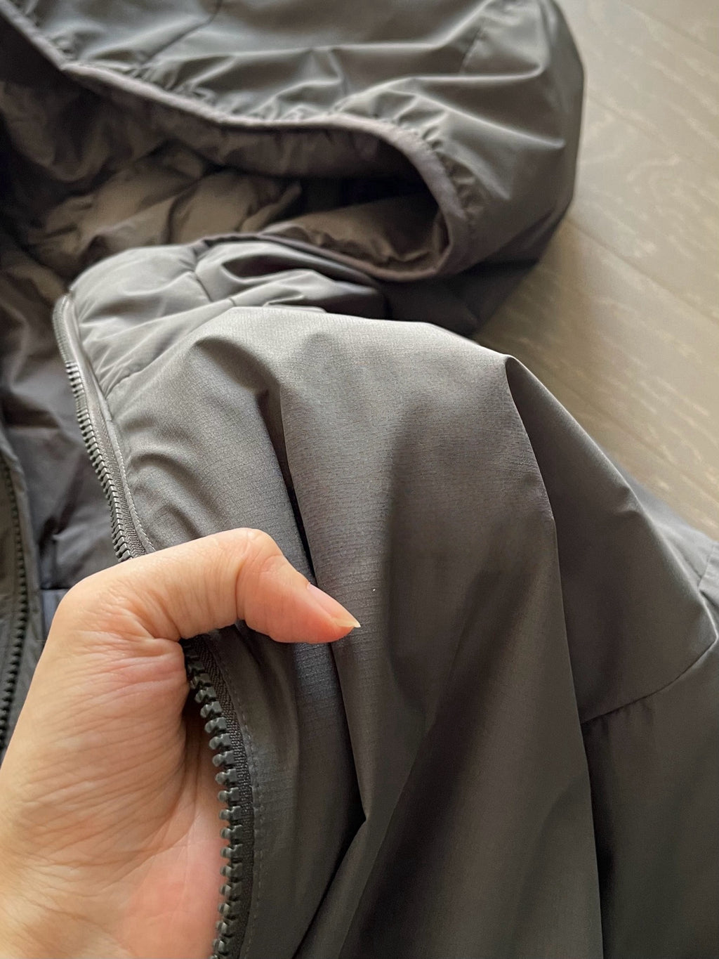 Winter Men's Lightweight Cotton Jacket Water-Resistant Hooded Design Windproof Warm Cotton Coat Fashion Trendy Men's Outerwear Lightweight Thermal  Cotton-Padded