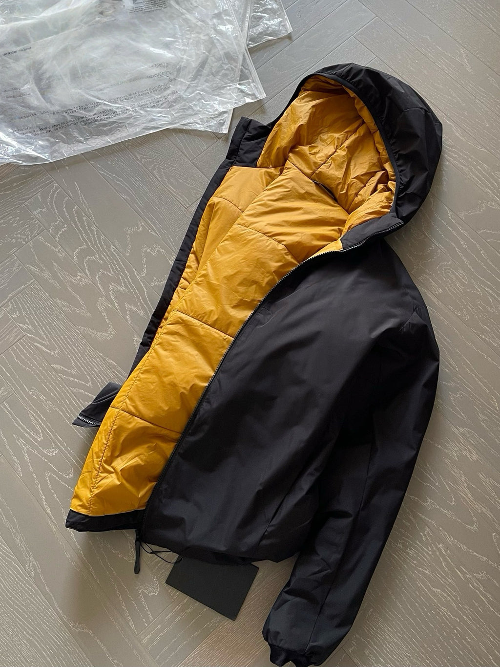 Winter Men's Lightweight Cotton Jacket Water-Resistant Hooded Design Windproof Warm Cotton Coat Fashion Trendy Men's Outerwear Lightweight Thermal  Cotton-Padded