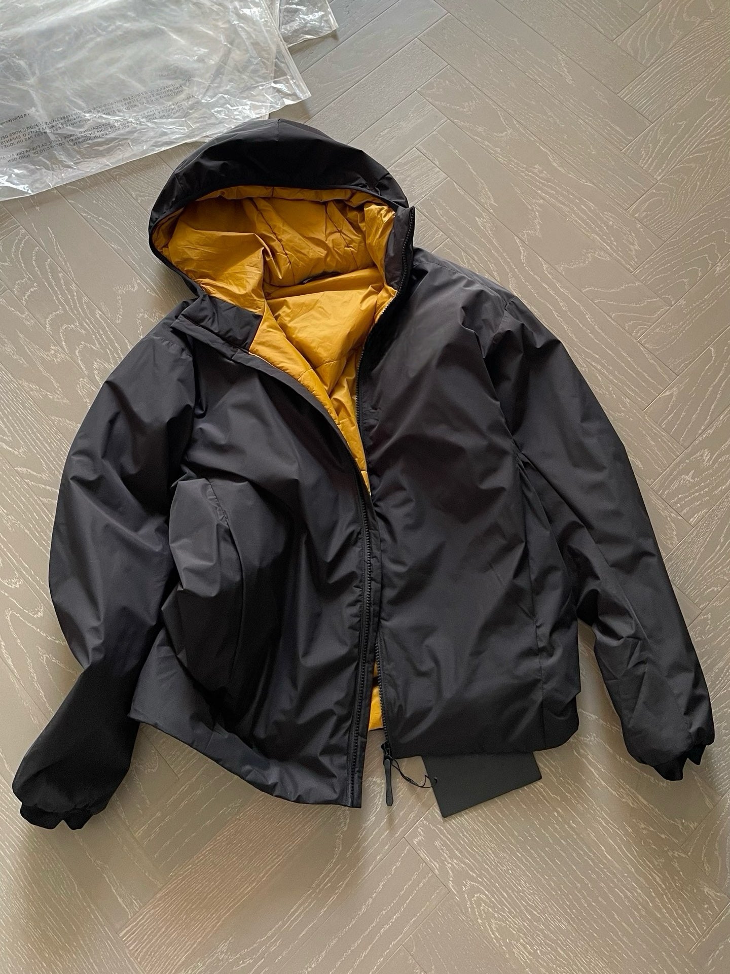Winter Men's Lightweight Cotton Jacket Water-Resistant Hooded Design Windproof Warm Cotton Coat Fashion Trendy Men's Outerwear Lightweight Thermal  Cotton-Padded