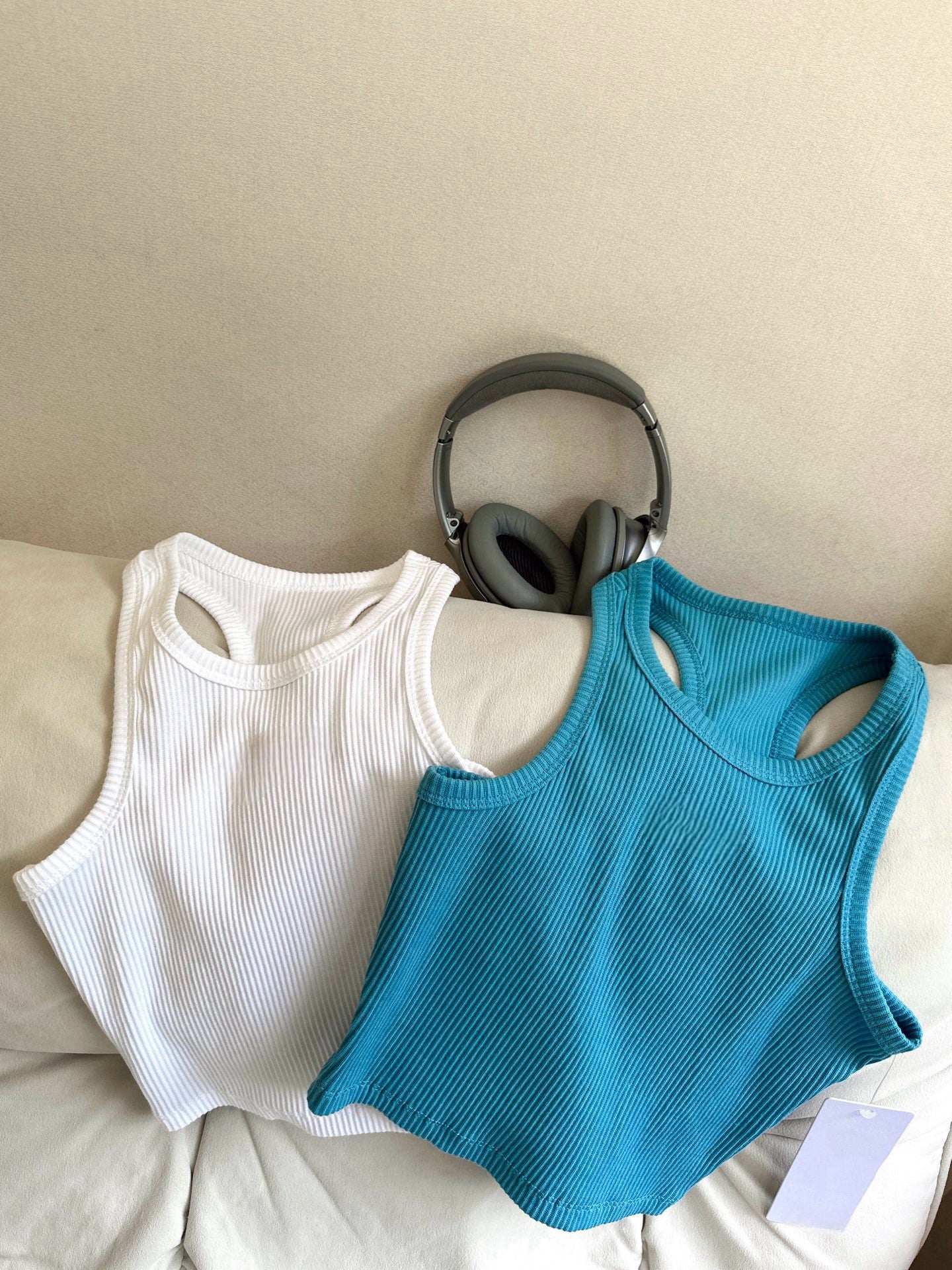 Activewear Ribbed Tank Top Women Anti-Stripe Vest Short Yoga Running Sports Versatile Fitness Top Breathable Ribbed for Women All-Sport No Padding Lightweight in Multi-Colors
