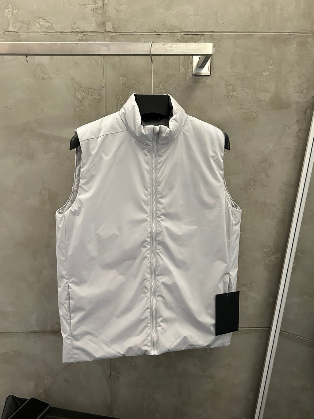Unisex Activewear Breathable Insulated Vest Man Woman Warmth Durable Tyono Outerwear Stand Collar Slimming Mid-Layer