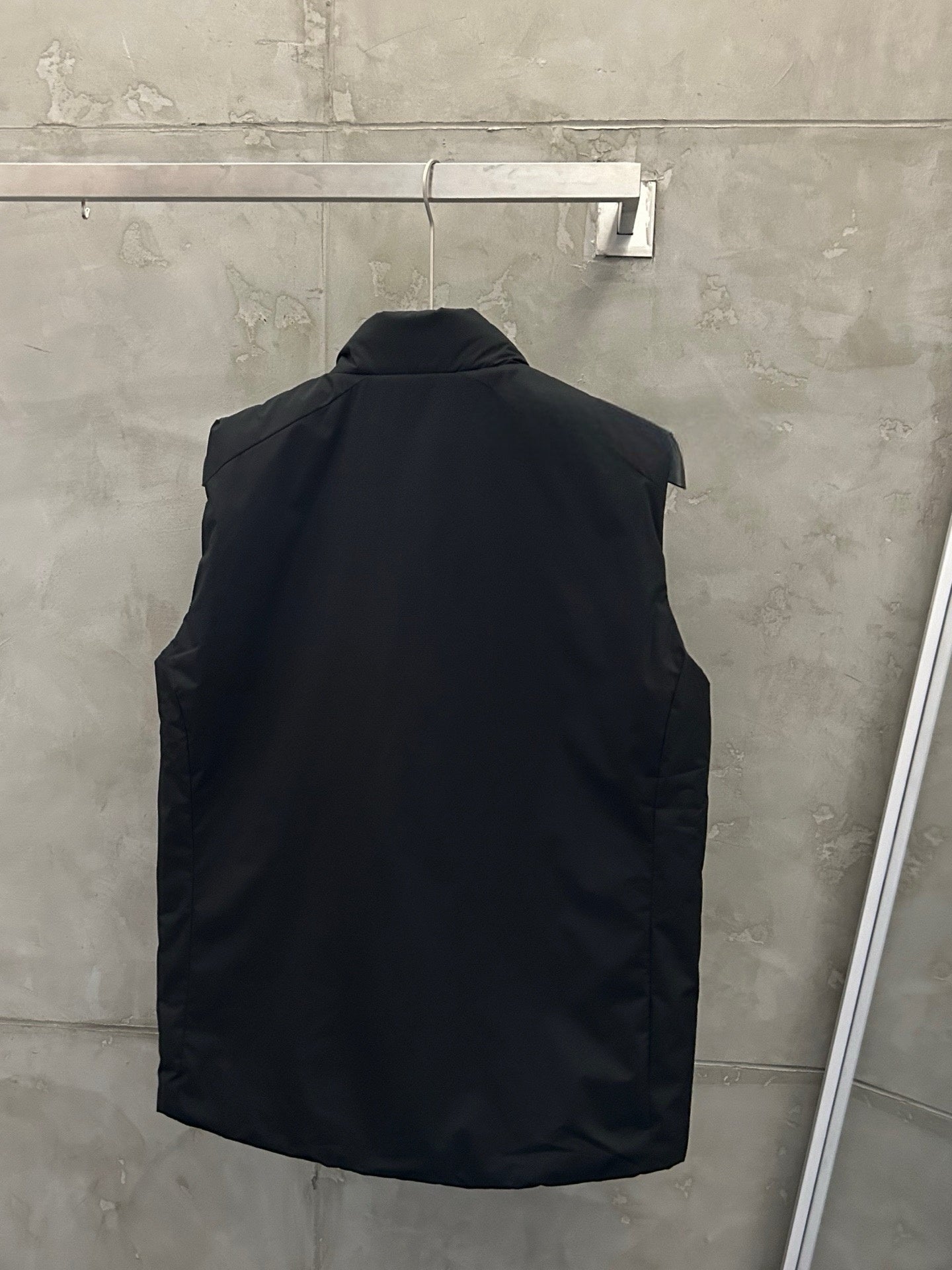 Unisex Activewear Breathable Insulated Vest Man Woman Warmth Durable Tyono Outerwear Stand Collar Slimming Mid-Layer