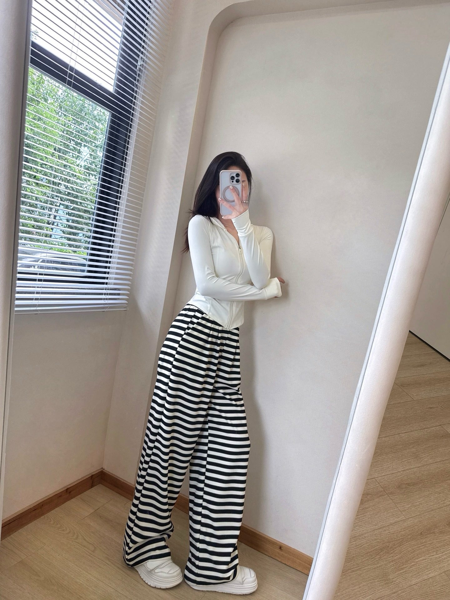 Yogo Effortless Chic Style Striped Wide-Leg Pants Draped Straight Knitted Slimming Versatile Elastic Waistband Casual Wide-Leg Pants
