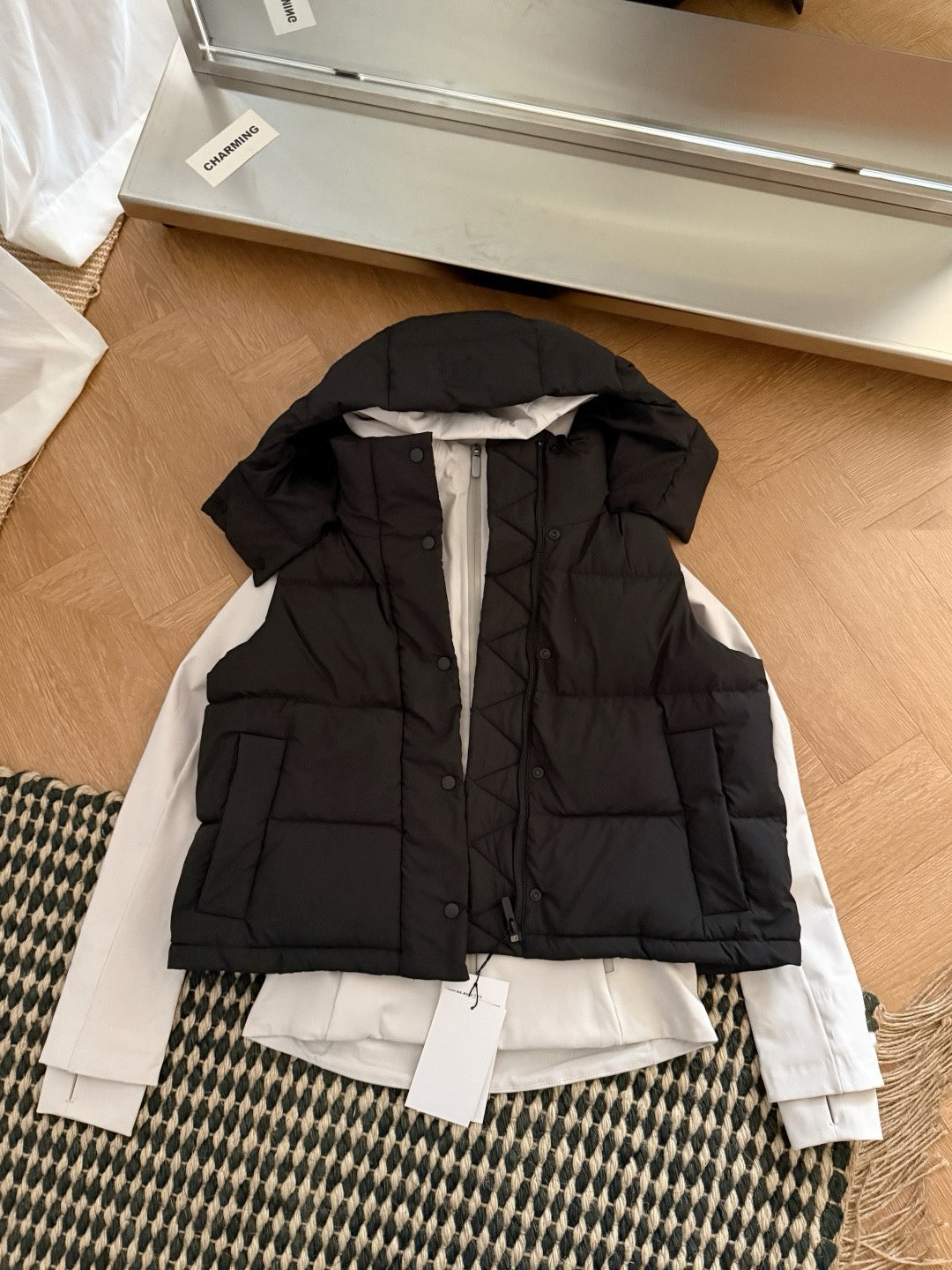 Winter Wund Puff Duck Down Four-Grid Vest Down Jacket Puff Hooded Short Coat for Women
