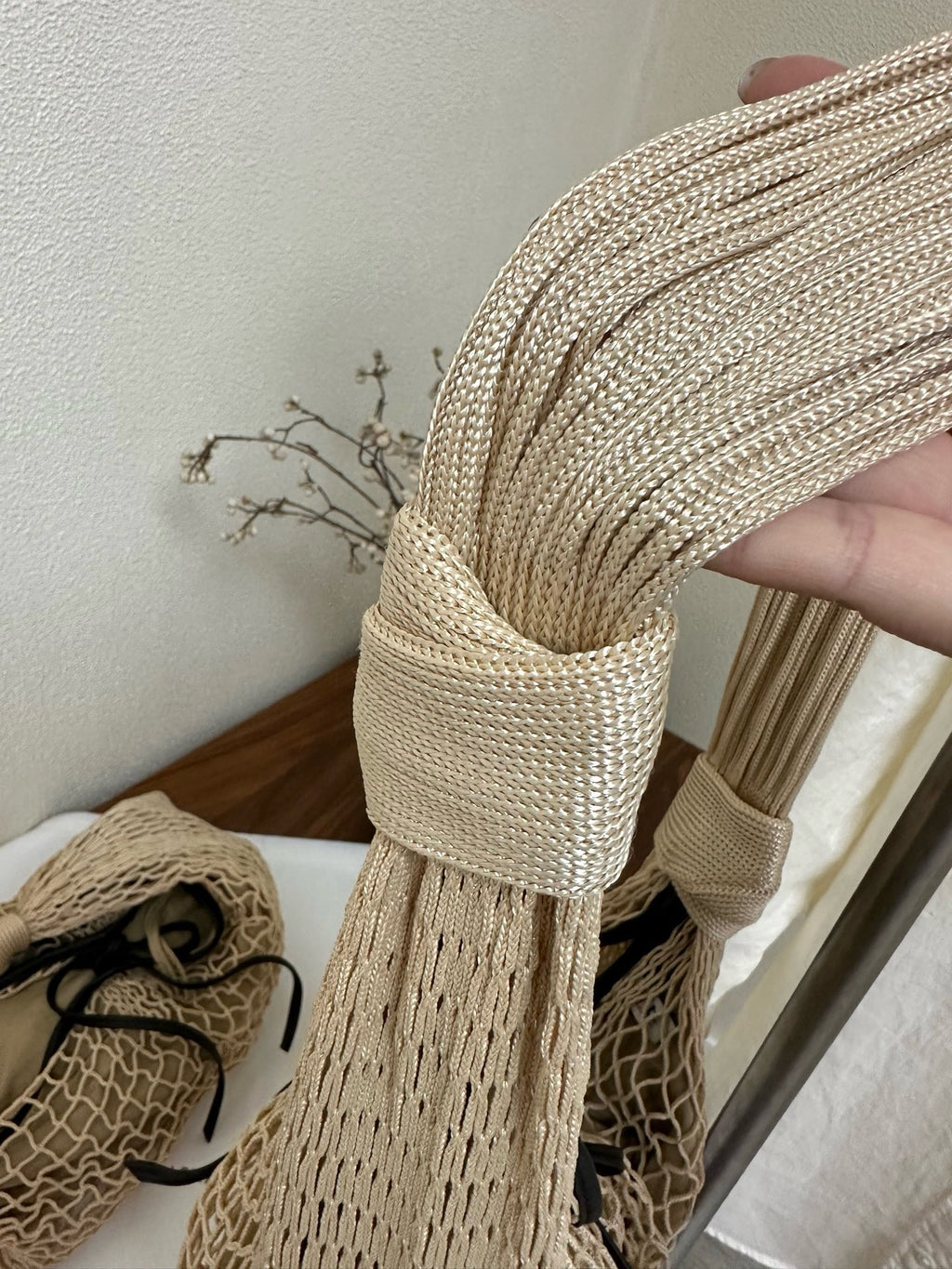 Elegant Beige Woven Mesh Tote Bag For Women Lightweight Shoulder Crossbody