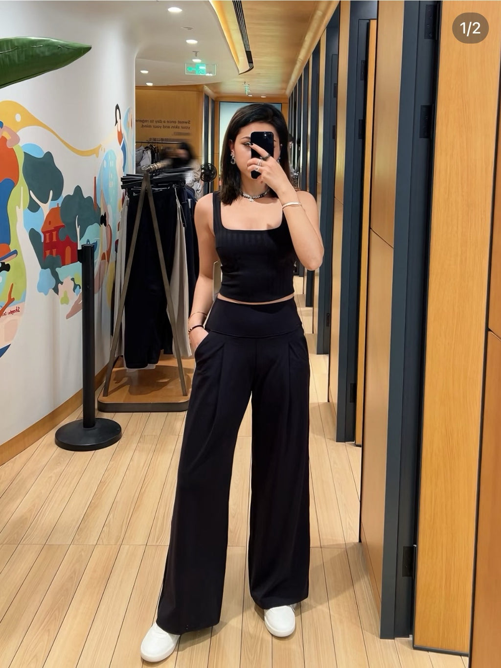 High Waisted Wide Leg Yoga Pants for Women Lycra Fabric Lounge Pants with Pockets Tummy Control & Butt Lifting Yoga Trousers