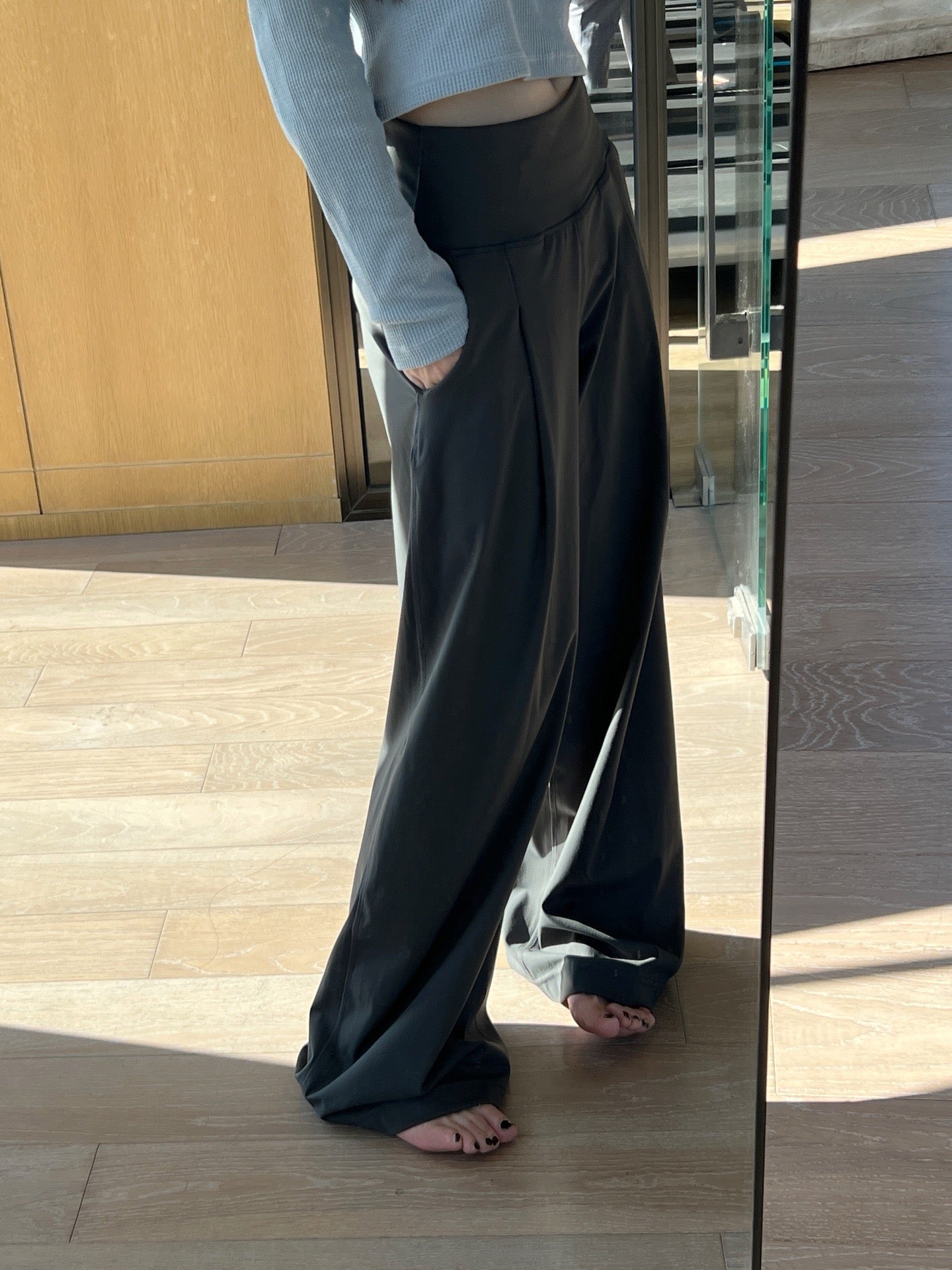 High Waisted Wide Leg Yoga Pants for Women Lycra Fabric Lounge Pants with Pockets Tummy Control & Butt Lifting Yoga Trousers