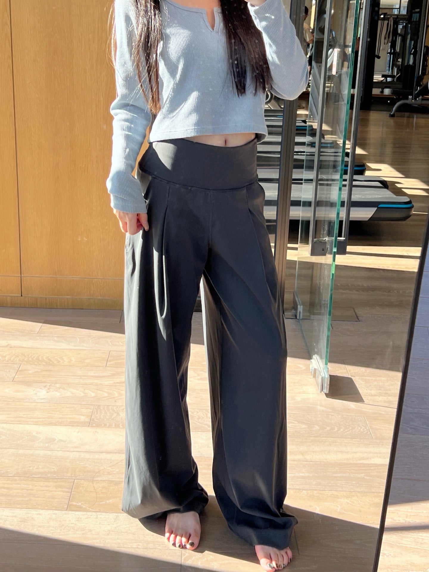 High Waisted Wide Leg Yoga Pants for Women Lycra Fabric Lounge Pants with Pockets Tummy Control & Butt Lifting Yoga Trousers