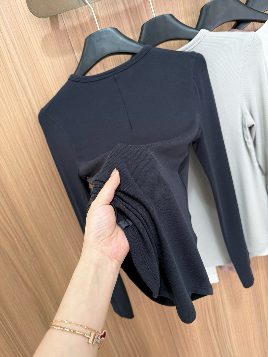 Women's Tencel Modal Long Sleeve Top Soft Breathable Casual All-Season Slim Fit