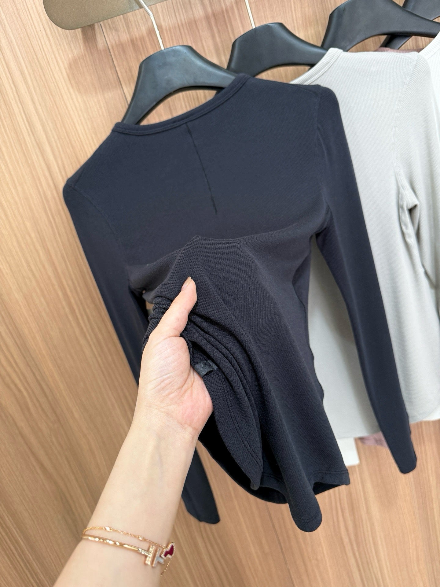 Women's Tencel Modal Long Sleeve Top Soft Breathable Casual All-Season Slim Fit