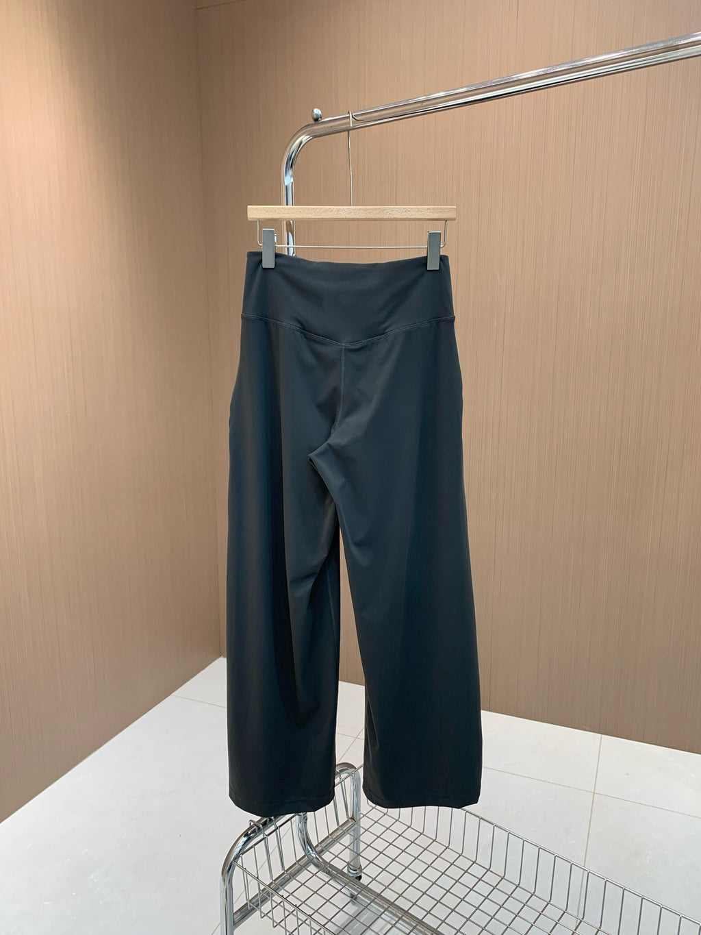 High Waisted Wide Leg Yoga Pants for Women Lycra Fabric Lounge Pants with Pockets Tummy Control & Butt Lifting Yoga Trousers