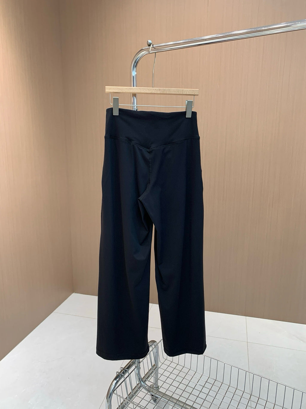 High Waisted Wide Leg Yoga Pants for Women Lycra Fabric Lounge Pants with Pockets Tummy Control & Butt Lifting Yoga Trousers