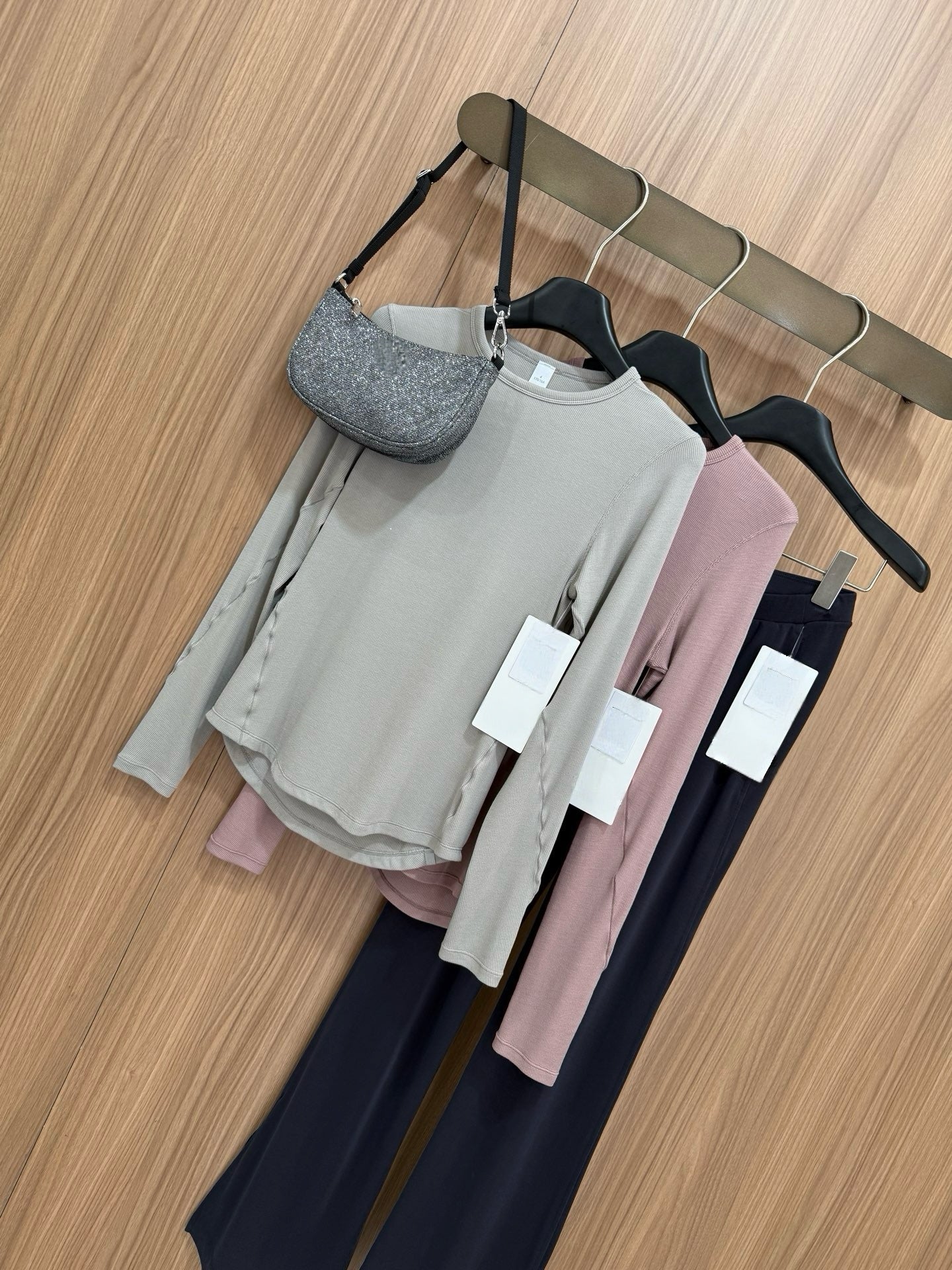 Women's Tencel Modal Long Sleeve Top Soft Breathable Casual All-Season Slim Fit