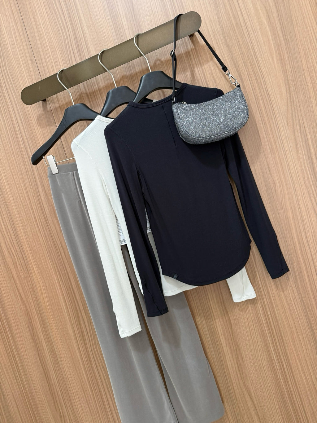 Women's Tencel Modal Long Sleeve Top Soft Breathable Casual All-Season Slim Fit