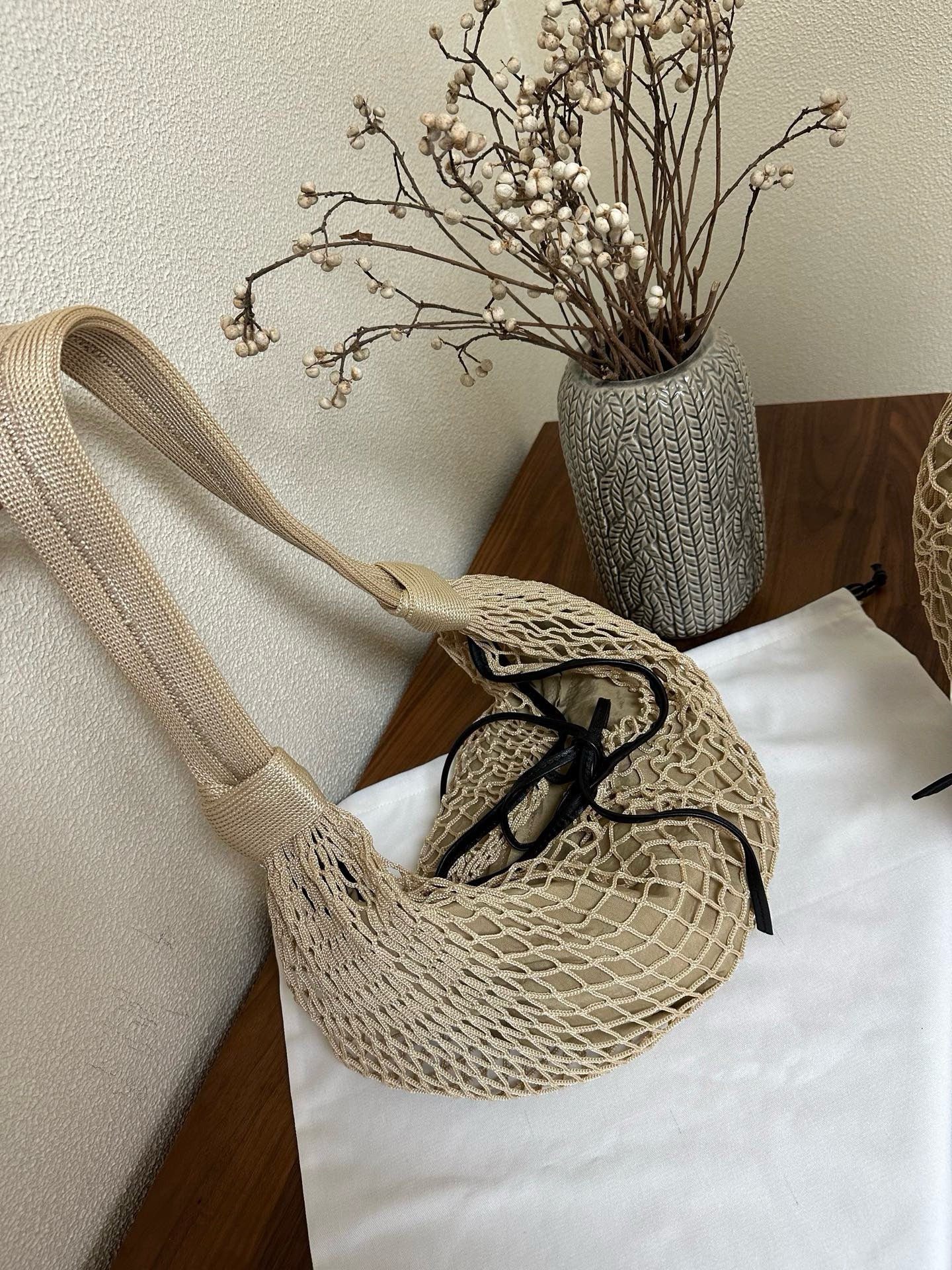 Elegant Beige Woven Mesh Tote Bag For Women Lightweight Shoulder Crossbody