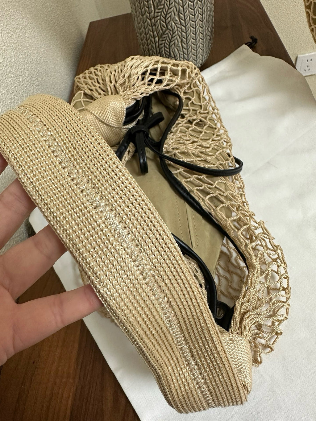 Elegant Beige Woven Mesh Tote Bag For Women Lightweight Shoulder Crossbody