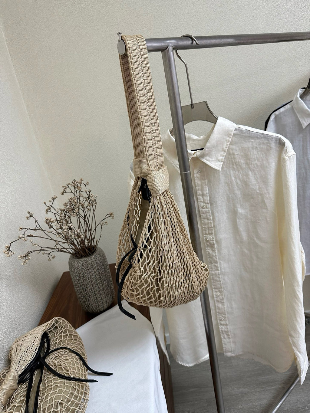 Elegant Beige Woven Mesh Tote Bag For Women Lightweight Shoulder Crossbody