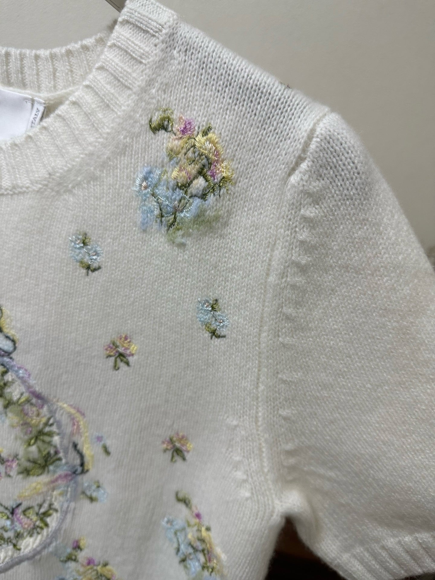 Artisanal Floral Embroidery Cashmere Set: Long/Short Sleeve Knit Top + Classic White Straight-Leg Jeans - Premium 97% Cashmere & 100% Cotton