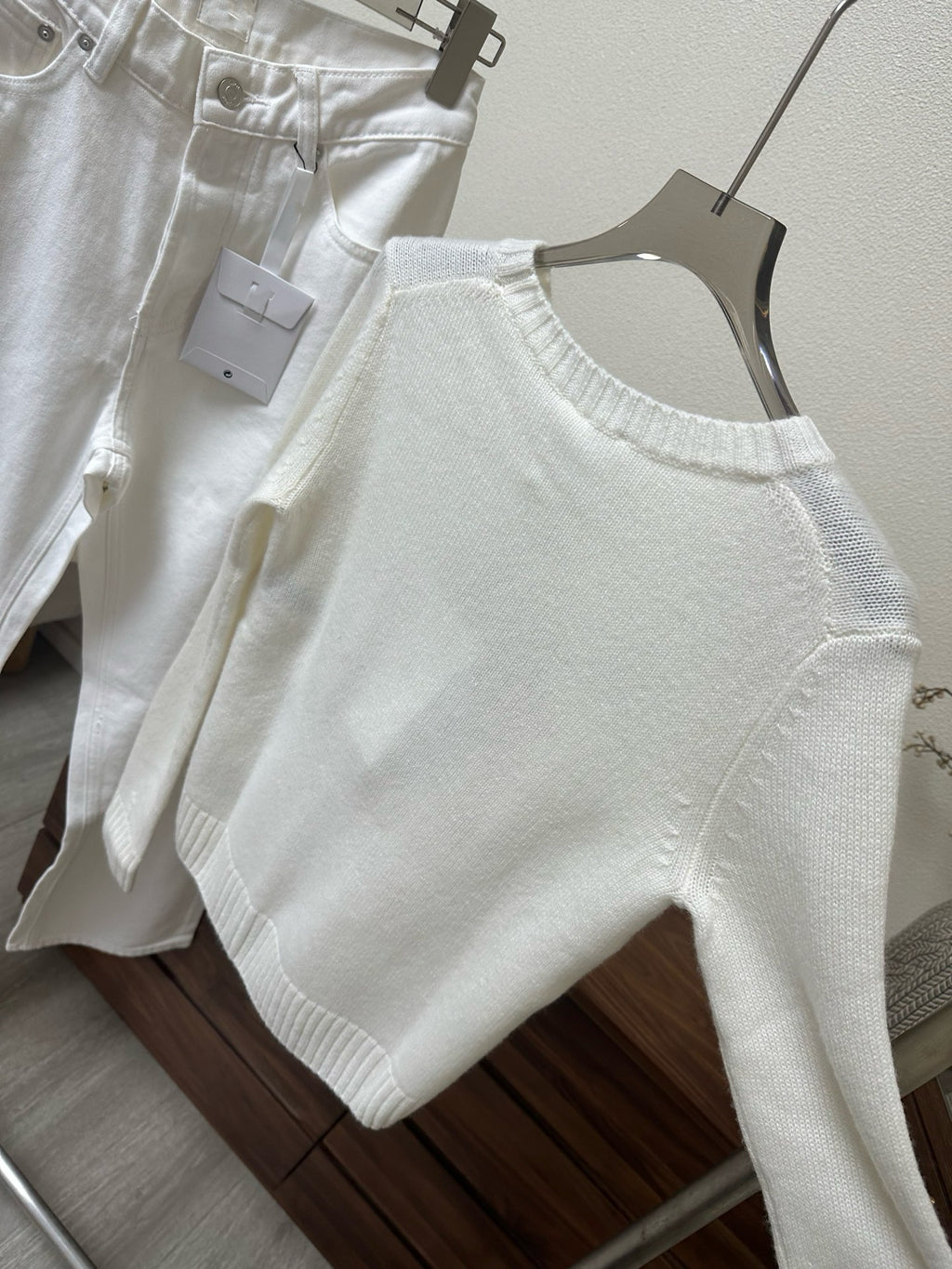 Artisanal Floral Embroidery Cashmere Set: Long/Short Sleeve Knit Top + Classic White Straight-Leg Jeans - Premium 97% Cashmere & 100% Cotton