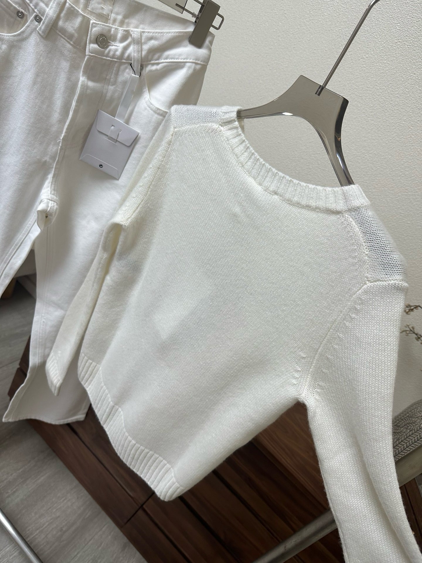 Artisanal Floral Embroidery Cashmere Set: Long/Short Sleeve Knit Top + Classic White Straight-Leg Jeans - Premium 97% Cashmere & 100% Cotton