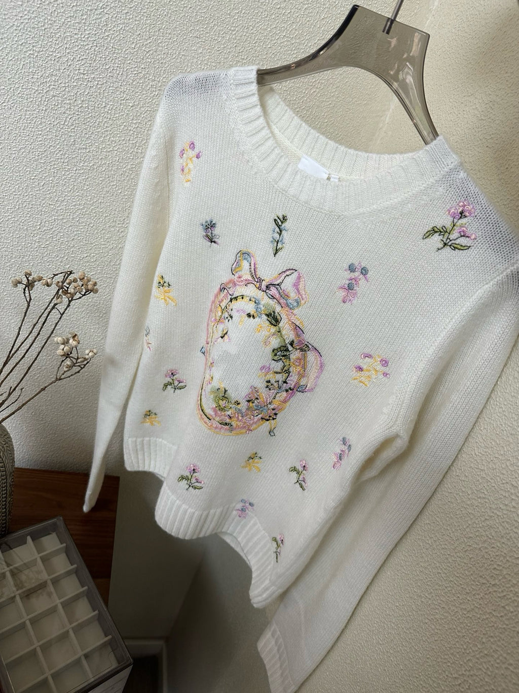 Artisanal Floral Embroidery Cashmere Set: Long/Short Sleeve Knit Top + Classic White Straight-Leg Jeans - Premium 97% Cashmere & 100% Cotton