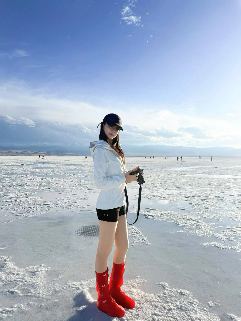 Premium Women's Hoody Softshell Jacket - Custom Windproof & Water-Resistant Outdoor Shell - Slim Fit Tactical Hiking Jacket