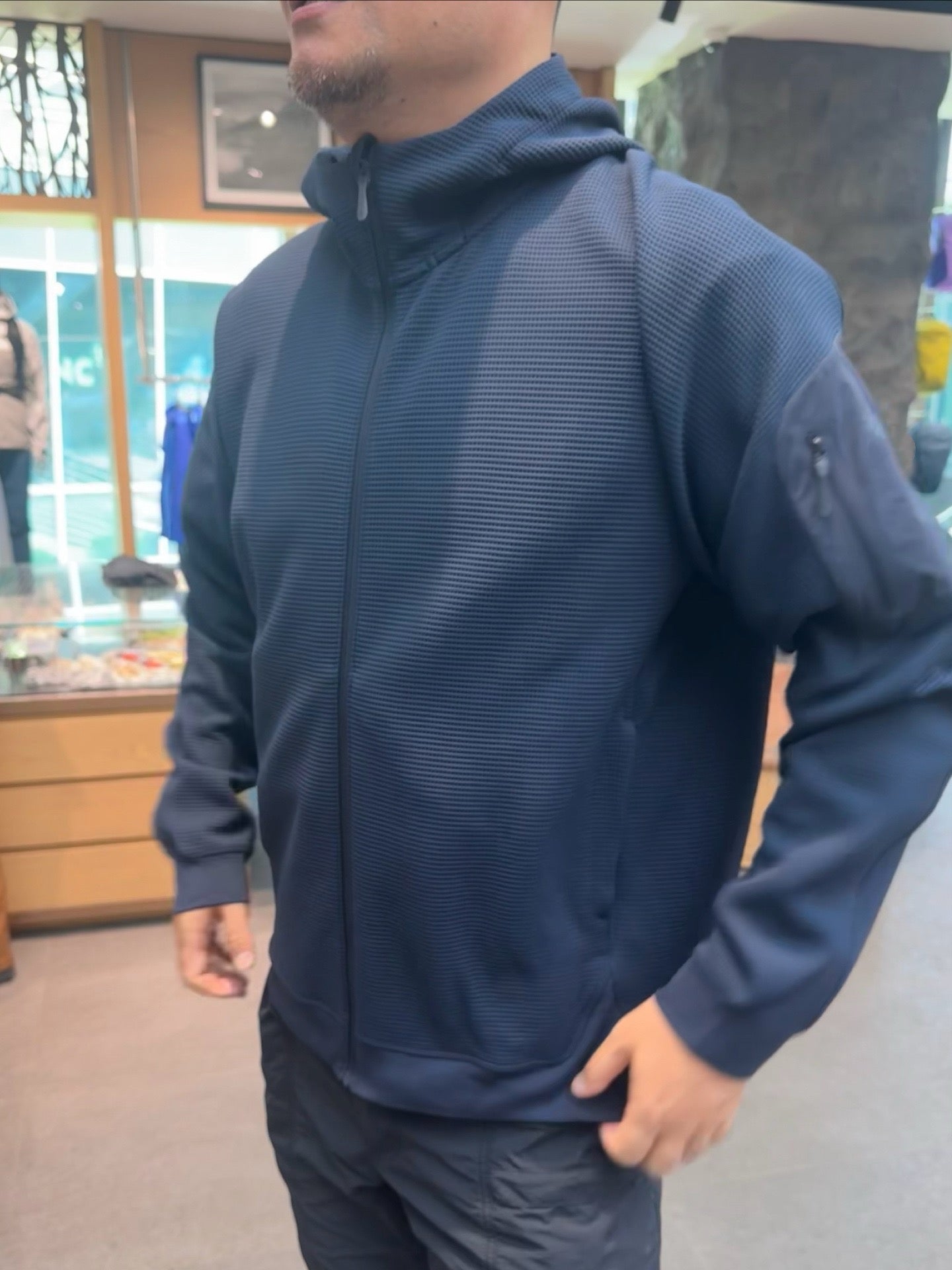 Waffle Knit Hooded Jacket - Unisex Breathable Mid-Layer Hoodie with Zippered Sleeve Pocket &amp; Embroidered Logo - Lightweight Outdoor Performance Gear