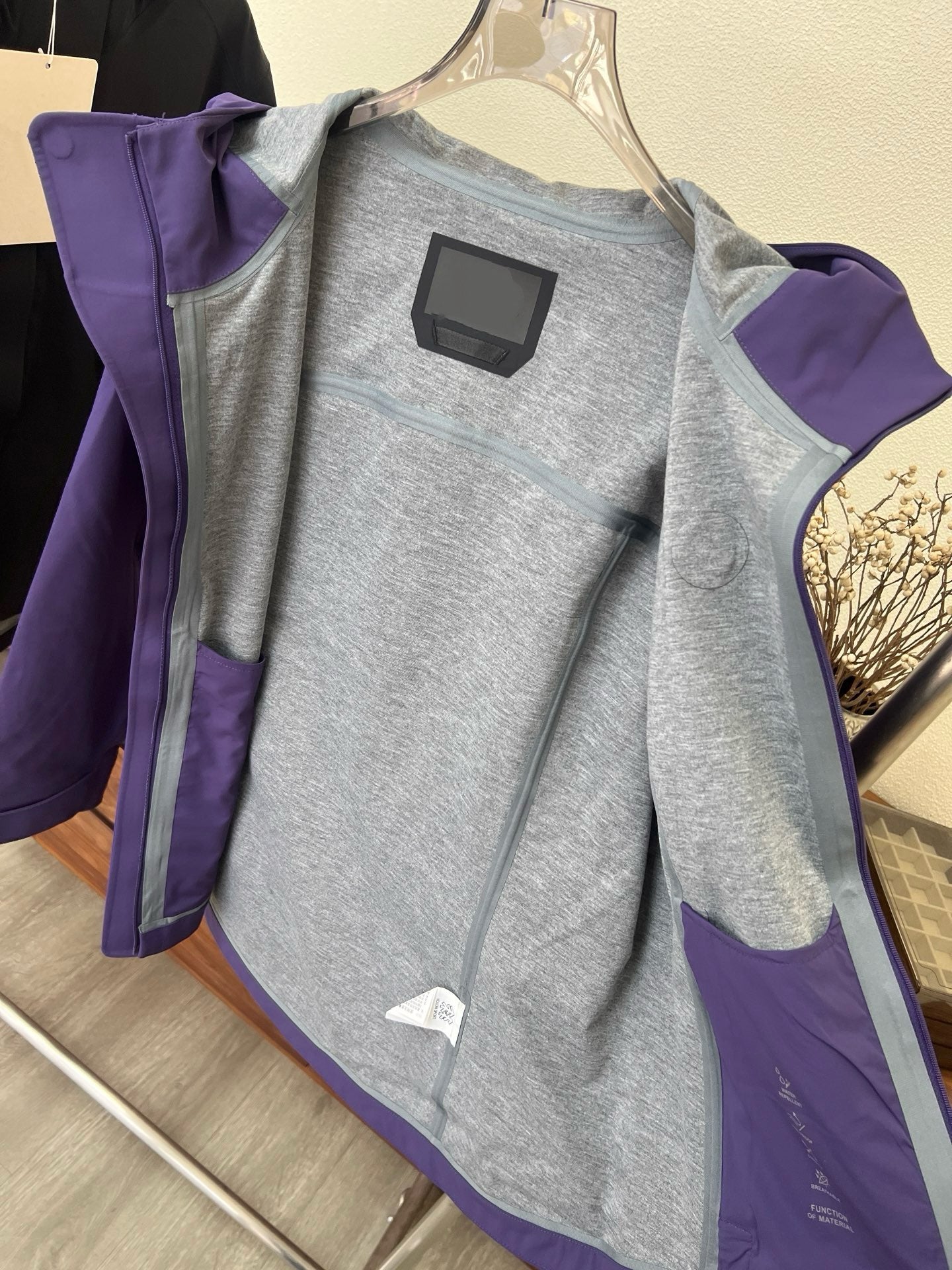 Women's Waterproof Softshell Jacket - Professional Windproof Hooded Windbreaker - Full Taped Seams &amp; 3D Logo Techwear Shell - Breathable Spring Outdoor Coat