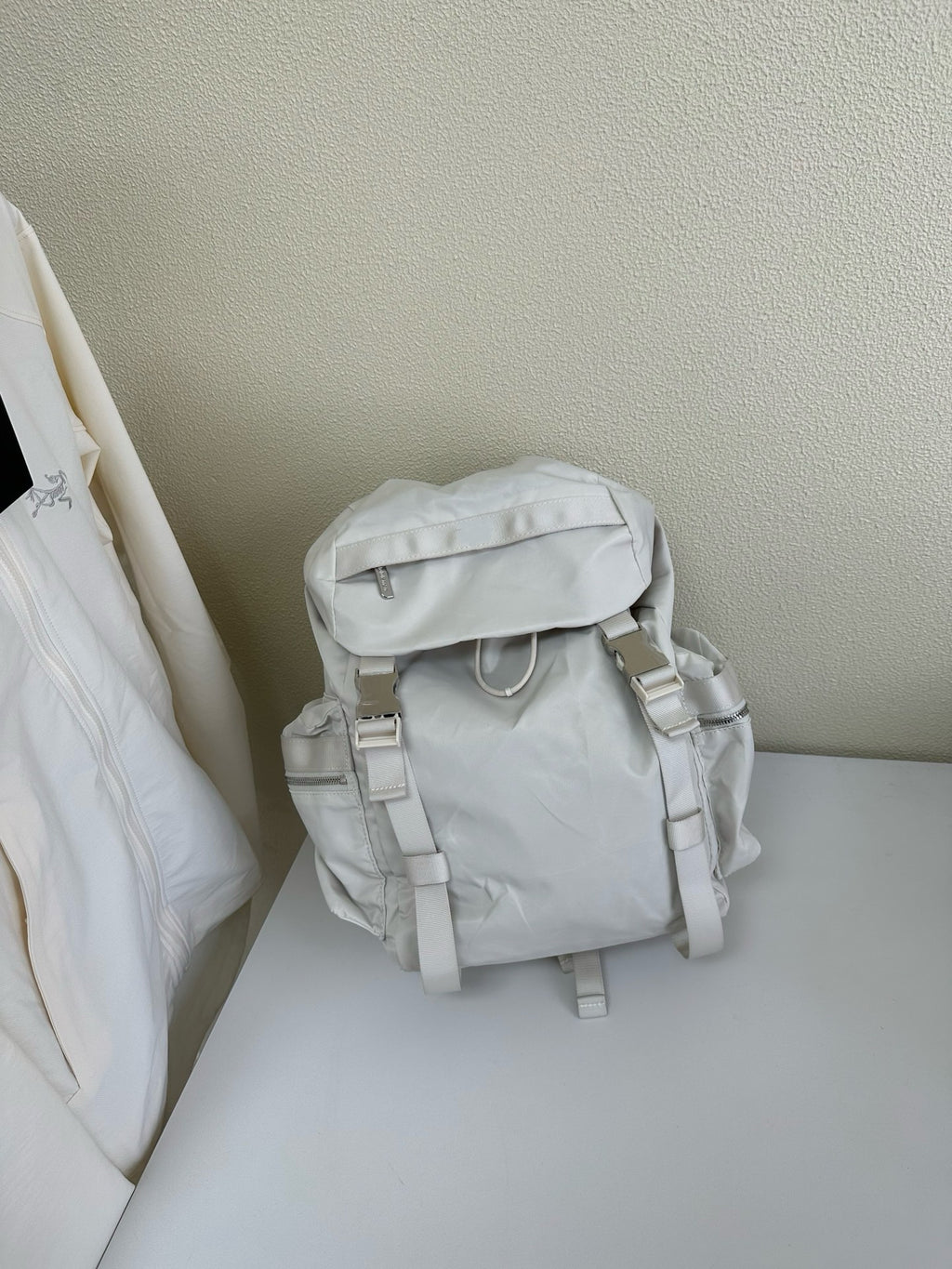 Unisex Double Strap Water-Resistant Nylon Backpack 14L and 3L For Travel Hiking School daypack all seasons