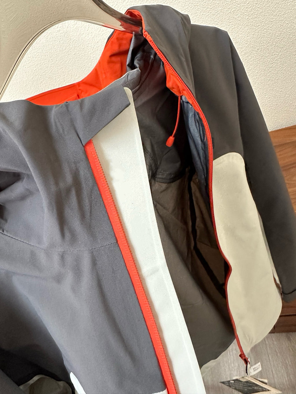 GORE-TEX Waterproof Windbreaker - Unisex Ultra-Light Shell Jacket - Full Taped Seams & YKK Zippers - Breathable Outdoor Techwear for Spring/Autumn