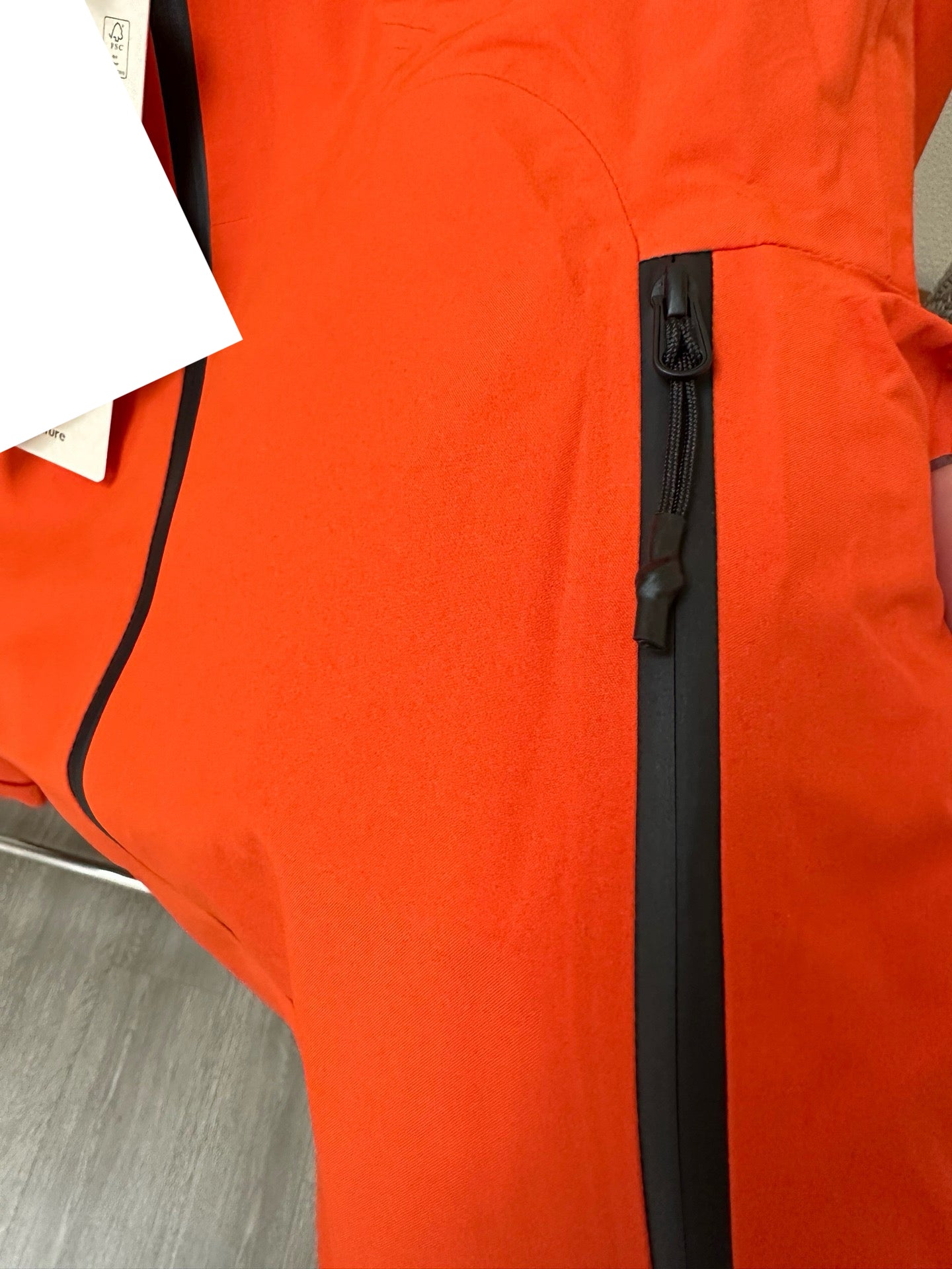 GORE-TEX Waterproof Windbreaker - Unisex Ultra-Light Shell Jacket - Full Taped Seams & YKK Zippers - Breathable Outdoor Techwear for Spring/Autumn