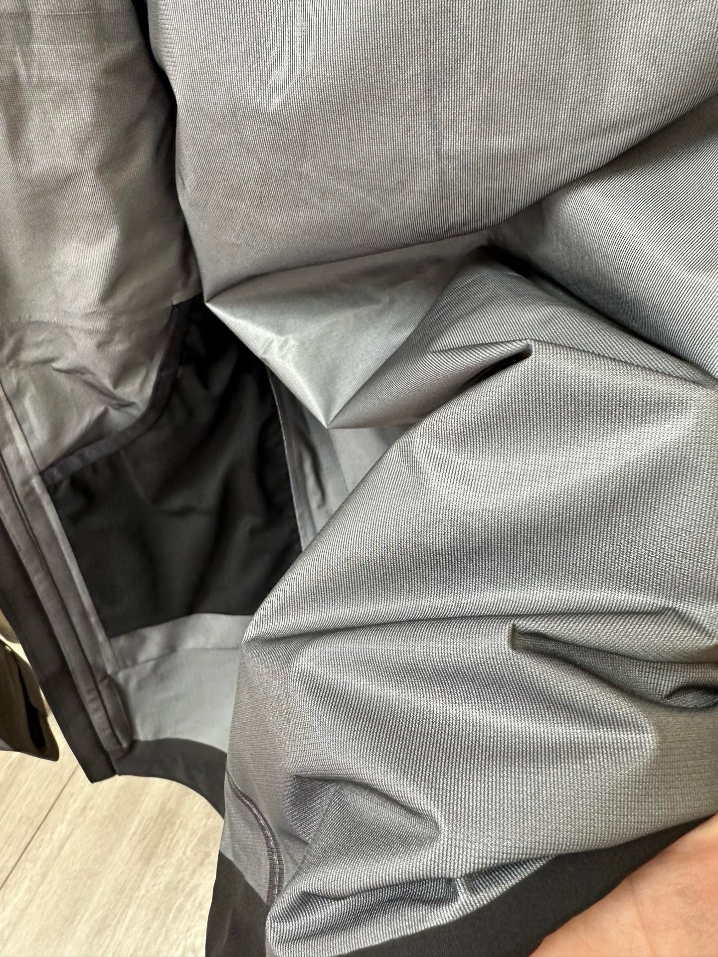 GORE-TEX Waterproof Windbreaker - Unisex Ultra-Light Shell Jacket - Full Taped Seams & YKK Zippers - Breathable Outdoor Techwear for Spring/Autumn