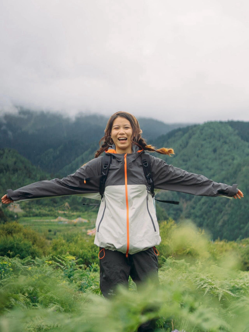 GORE-TEX Waterproof Windbreaker - Unisex Ultra-Light Shell Jacket - Full Taped Seams & YKK Zippers - Breathable Outdoor Techwear for Spring/Autumn
