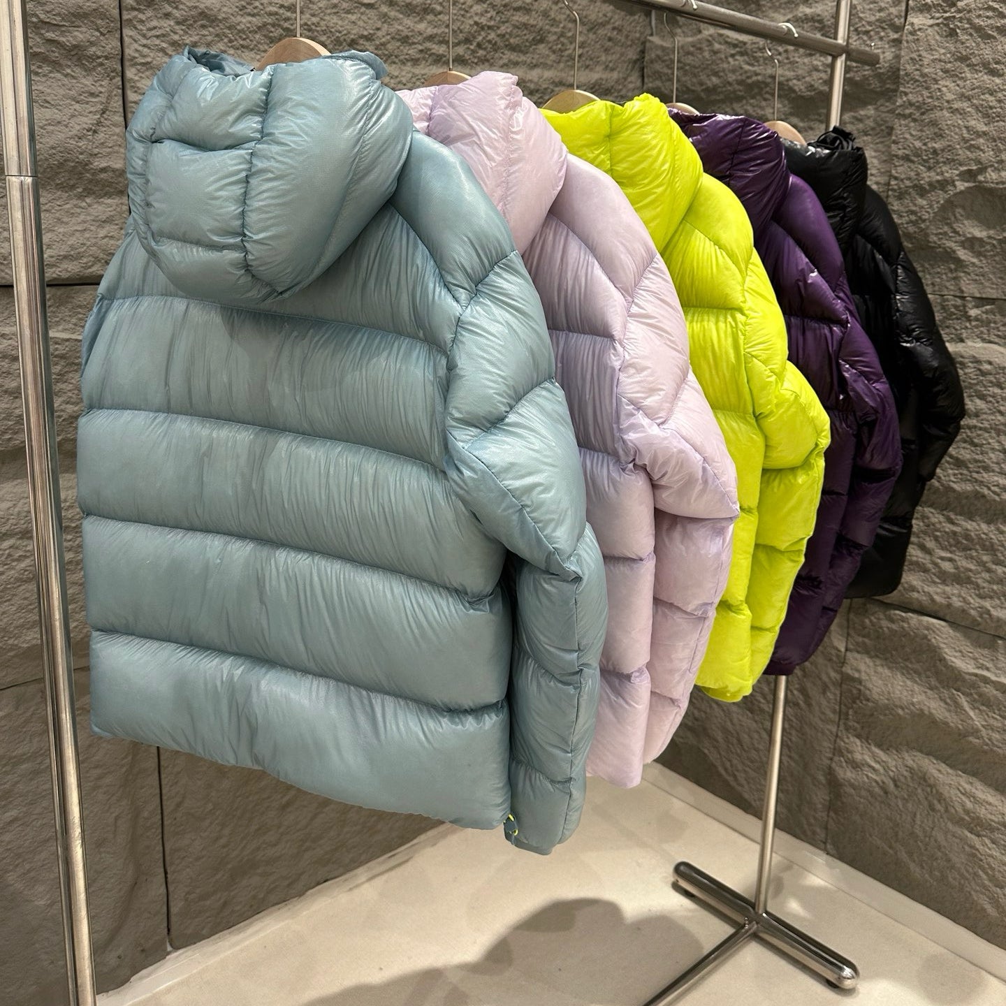 Winter Hooded 1000 Fill Power Water-Repellent Goose Down Lightweight Insulated Outdoor Jacket for Men and Women Unisex Warm  Water-proof with Pocket 1000FP