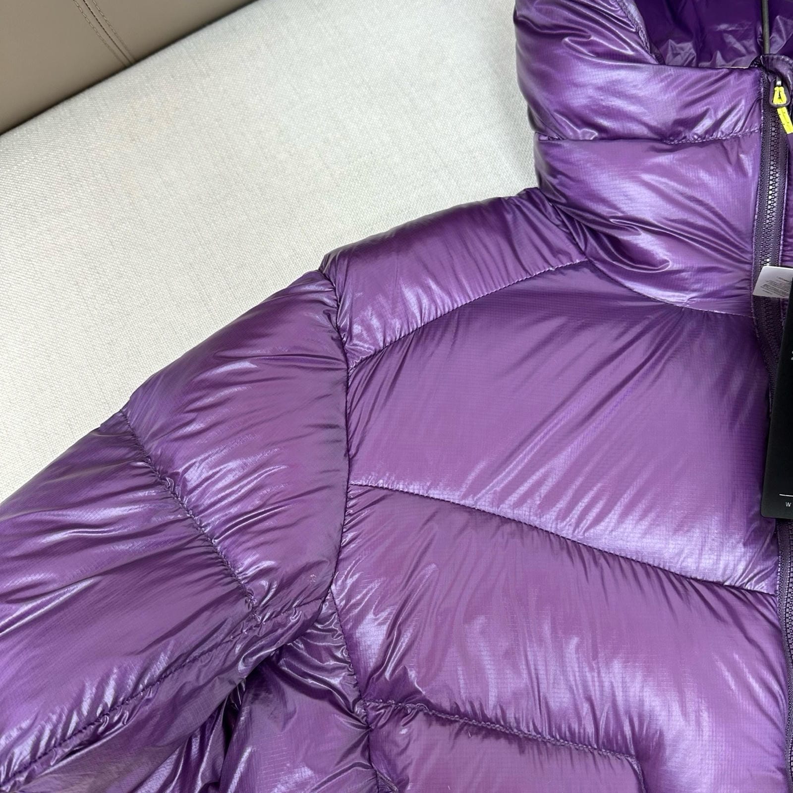Winter Hooded 1000 Fill Power Water-Repellent Goose Down Lightweight Insulated Outdoor Jacket for Men and Women Unisex Warm  Water-proof with Pocket 1000FP