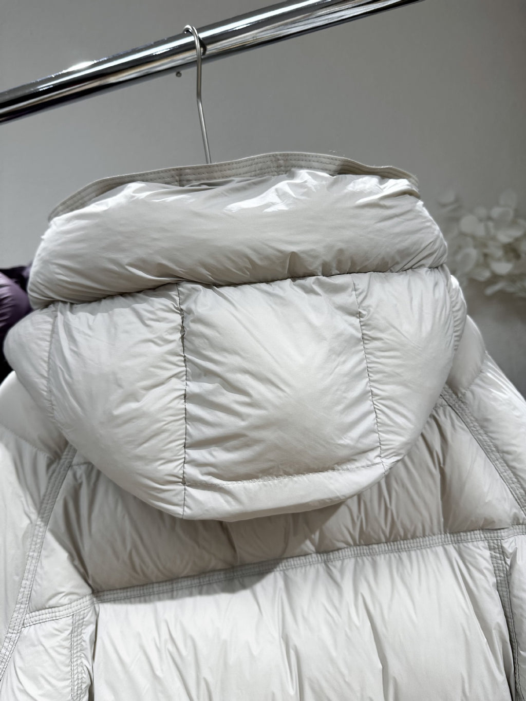 Ultra-Light High Fill Power White Goose Down Jacket Anti-Leakage Tech & Breathable Nylon Shell 90% Northern White Goose Down Parka - 800FP Fluffy Warmth with Innovative Anti-Down Stitching